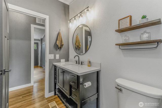 567 QUICK Road, Castle Rock, WA 98611