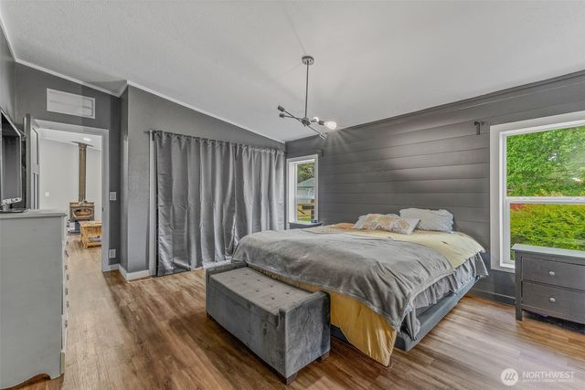 567 QUICK Road, Castle Rock, WA 98611