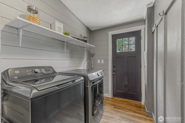 567 QUICK Road, Castle Rock, WA 98611