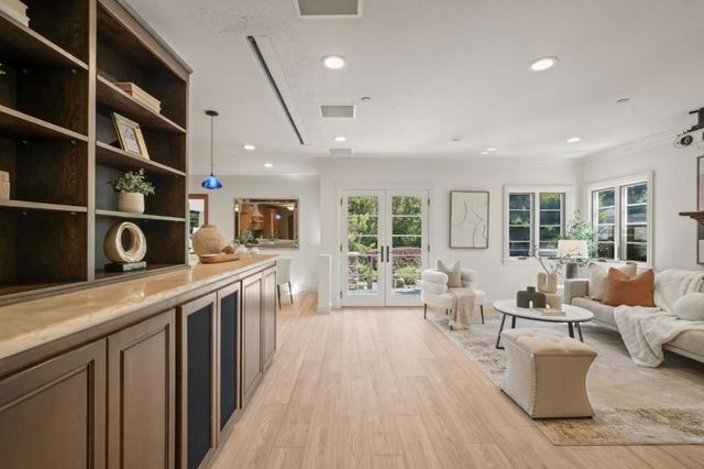 216 Bloomfield Road, Burlingame, CA 94010