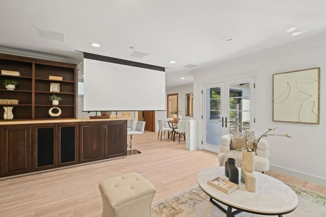216 Bloomfield Road, Burlingame, CA 94010