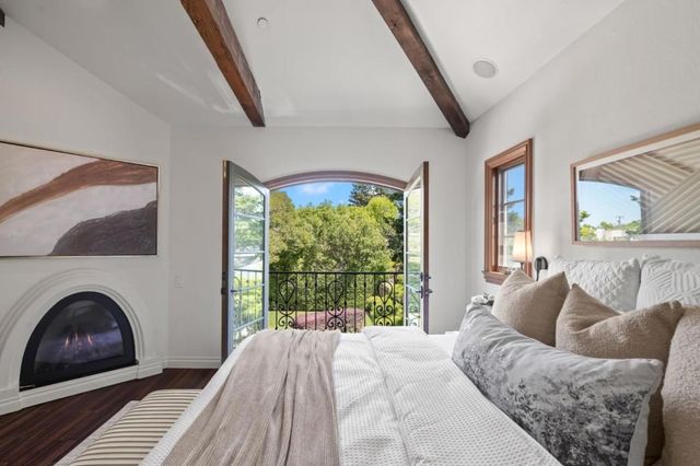 216 Bloomfield Road, Burlingame, CA 94010