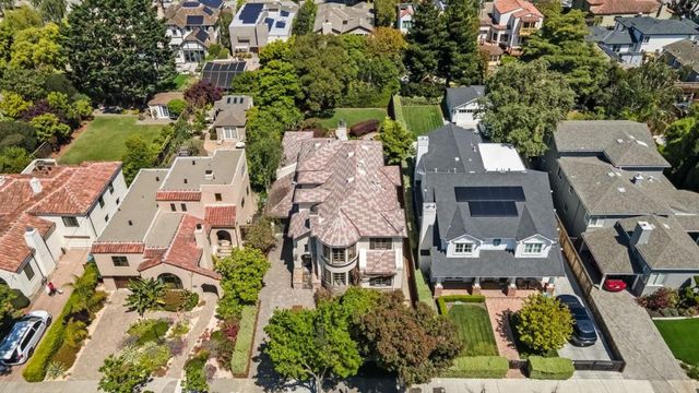 216 Bloomfield Road, Burlingame, CA 94010