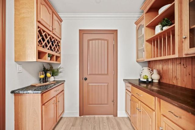 216 Bloomfield Road, Burlingame, CA 94010