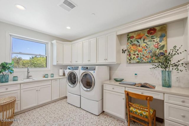 4255 Saddlecrest Lane, Westlake Village, CA 91361