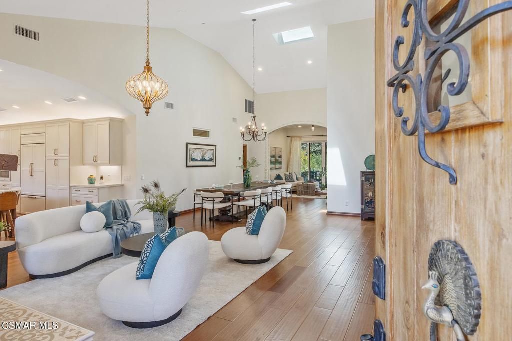 Image 2 of property listing at 4255 Saddlecrest Lane, Westlake Village, CA 91361