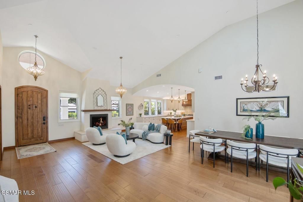 Image 4 of property listing at 4255 Saddlecrest Lane, Westlake Village, CA 91361