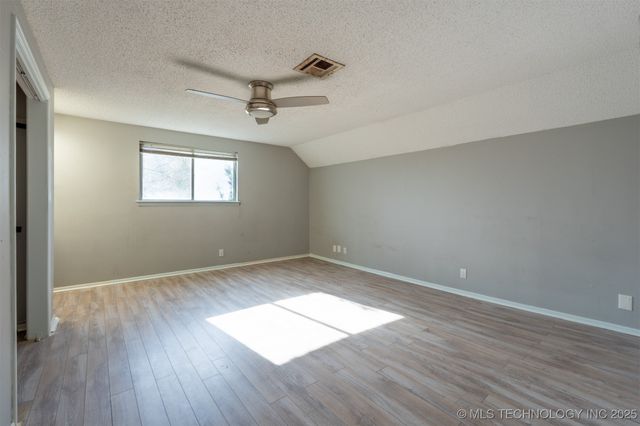 6915 S 77th East Avenue E, Tulsa, OK 74133