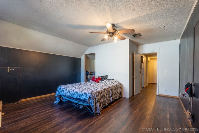 6915 S 77th East Avenue E, Tulsa, OK 74133