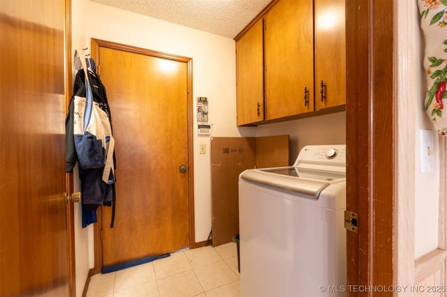 6915 S 77th East Avenue E, Tulsa, OK 74133