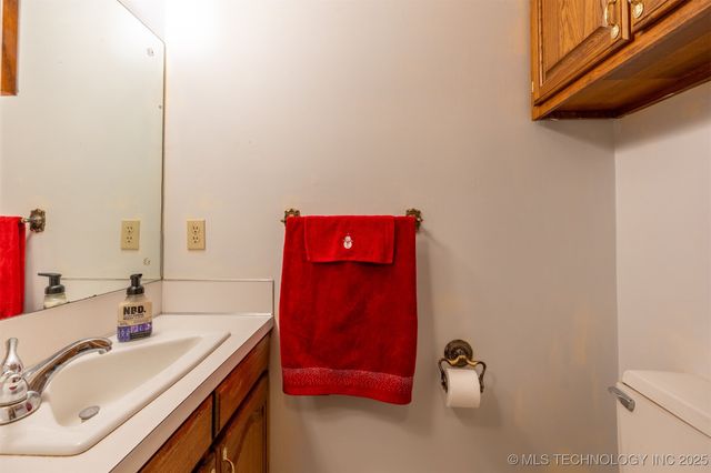 6915 S 77th East Avenue E, Tulsa, OK 74133