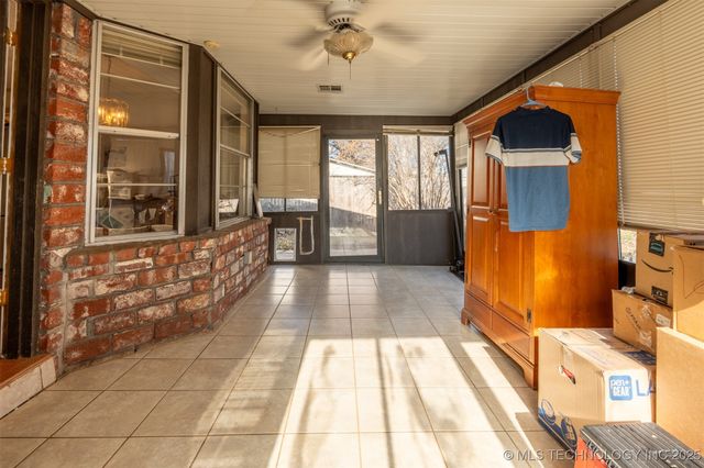 6915 S 77th East Avenue E, Tulsa, OK 74133