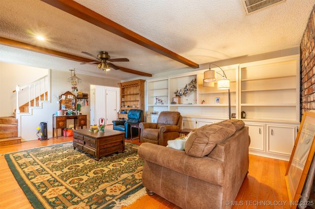 6915 S 77th East Avenue E, Tulsa, OK 74133