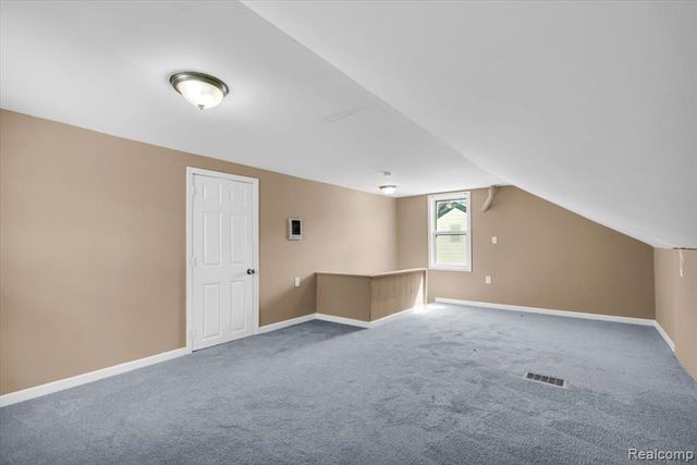 9160 Winthrop Street, Detroit, MI 48228