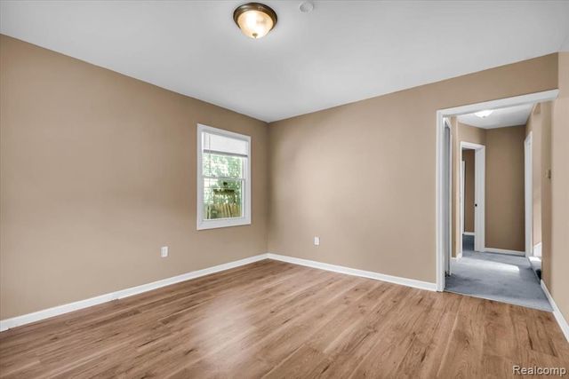 9160 Winthrop Street, Detroit, MI 48228