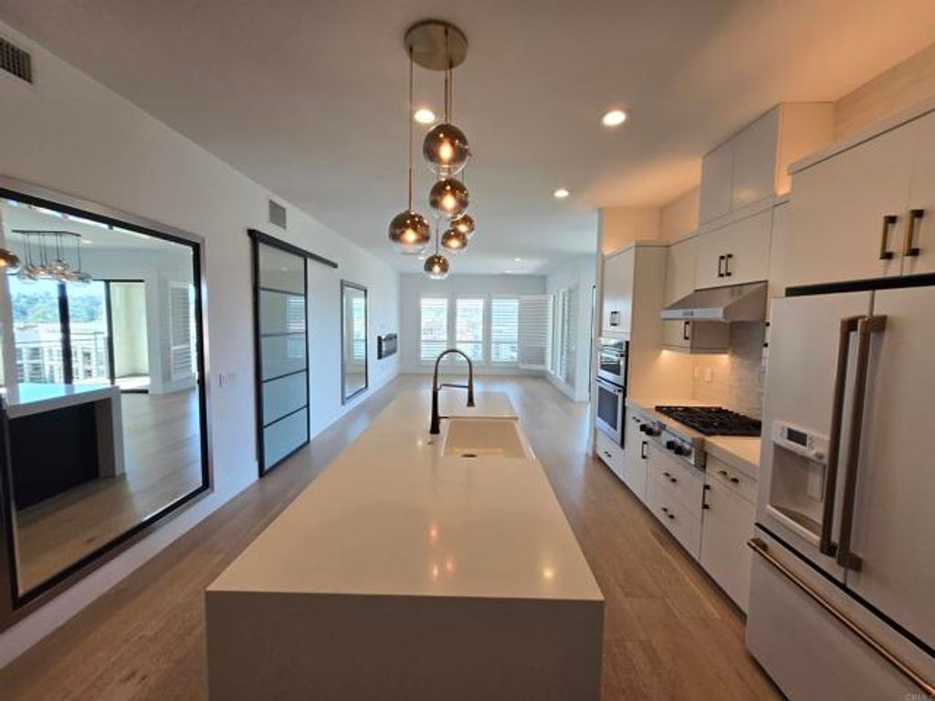 8337 Distinctive Drive, San Diego, CA 92108