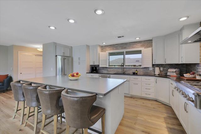 2690 Red Bud Ln, Yuba City, CA 95993