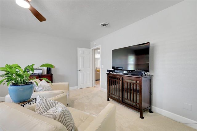 2690 Red Bud Ln, Yuba City, CA 95993