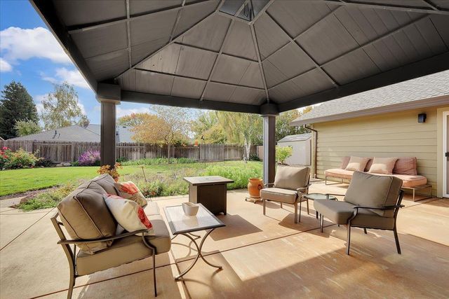 2690 Red Bud Ln, Yuba City, CA 95993