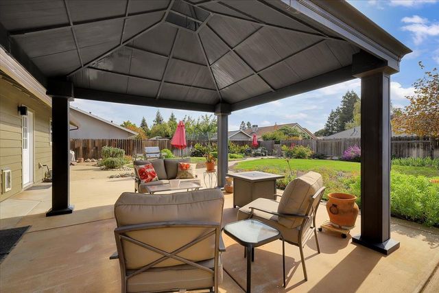 2690 Red Bud Ln, Yuba City, CA 95993