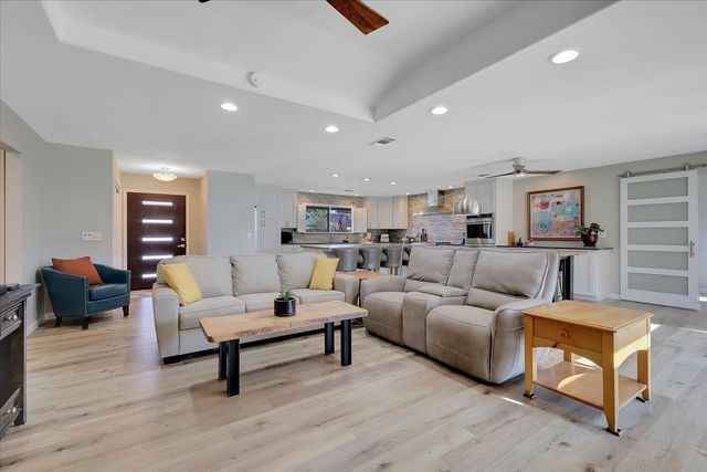 2690 Red Bud Ln, Yuba City, CA 95993