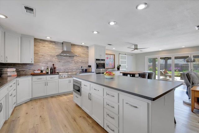 2690 Red Bud Ln, Yuba City, CA 95993