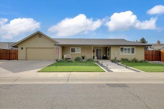 2690 Red Bud Ln, Yuba City, CA 95993