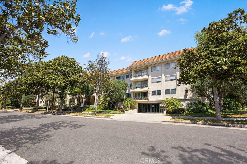 420 S Madison Avenue 301, Pasadena, CA 91101 — photo 2