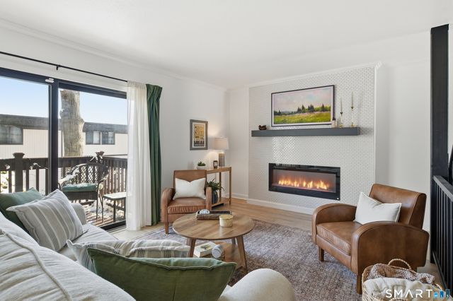 4 Pebblestone Circle 4, Suffield, CT 06078