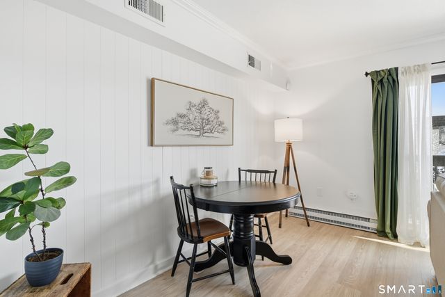 4 Pebblestone Circle 4, Suffield, CT 06078