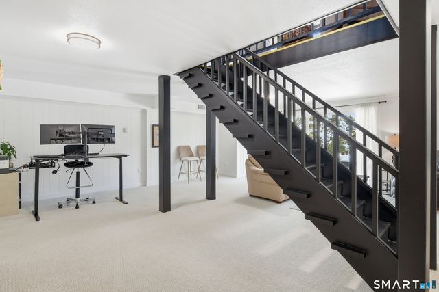 4 Pebblestone Circle 4, Suffield, CT 06078