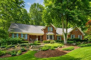 3807 Mapleleaf Hill, Bath, OH 44333
