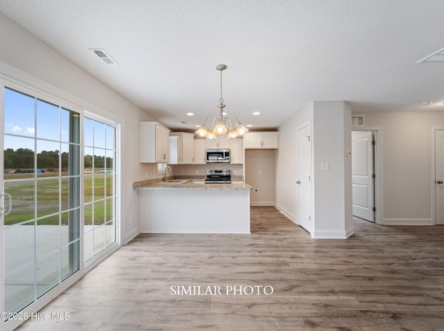 755 Regiment Road, Jacksonville, NC 28546