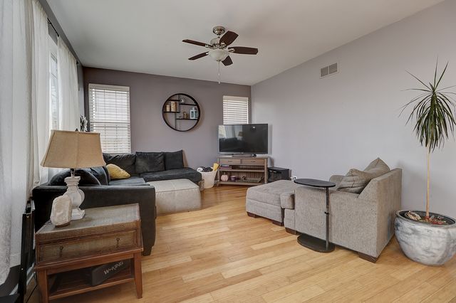 1227 WABENA Avenue, Minooka, IL 60447