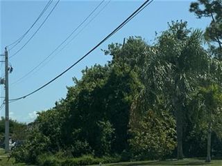 2352 SE Melaleuca Boulevard, Port St Lucie, FL 34952
