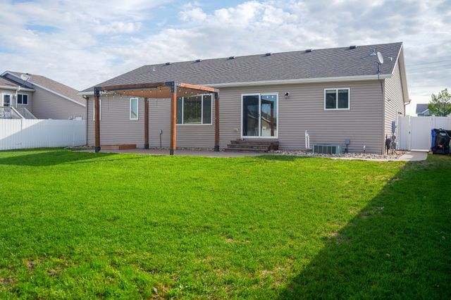 4723 51st Street S, Fargo, ND 58104