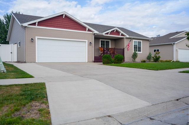 4723 51st Street S, Fargo, ND 58104