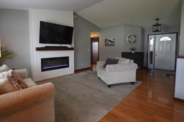 4723 51st Street S, Fargo, ND 58104