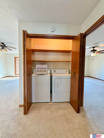 1427 N Hwy 15, Seward, NE 68434