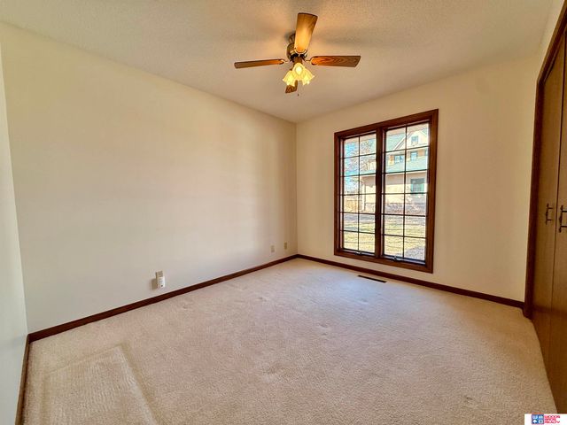 1427 N Hwy 15, Seward, NE 68434