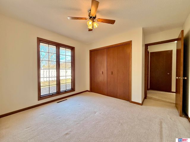 1427 N Hwy 15, Seward, NE 68434