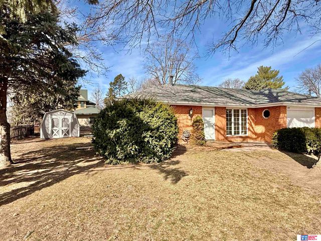 1427 N Hwy 15, Seward, NE 68434