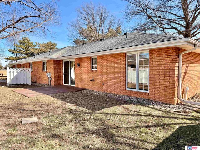 1427 N Hwy 15, Seward, NE 68434