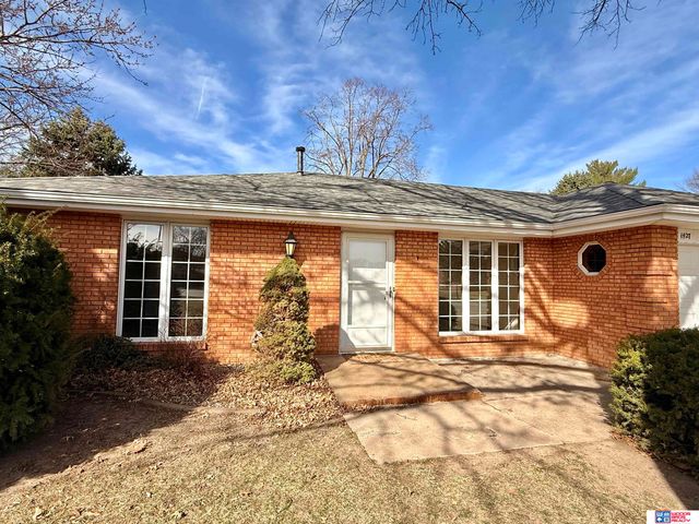 1427 N Hwy 15, Seward, NE 68434