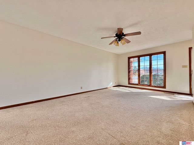 1427 N Hwy 15, Seward, NE 68434