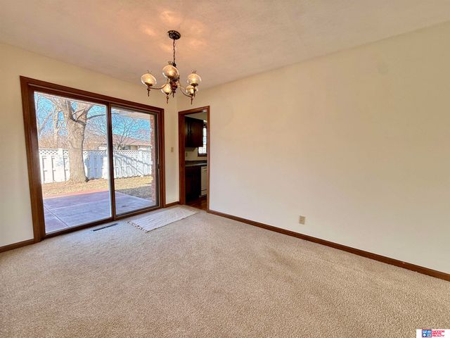 1427 N Hwy 15, Seward, NE 68434