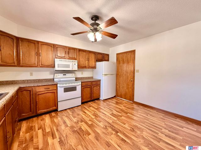 1427 N Hwy 15, Seward, NE 68434