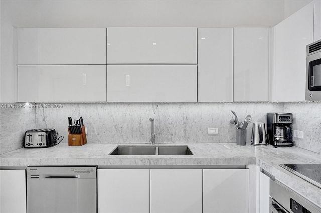 2600 E Hallandale Beach Blvd T3303, Hallandale Beach, FL 33009