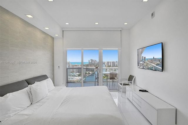 2600 E Hallandale Beach Blvd T3303, Hallandale Beach, FL 33009