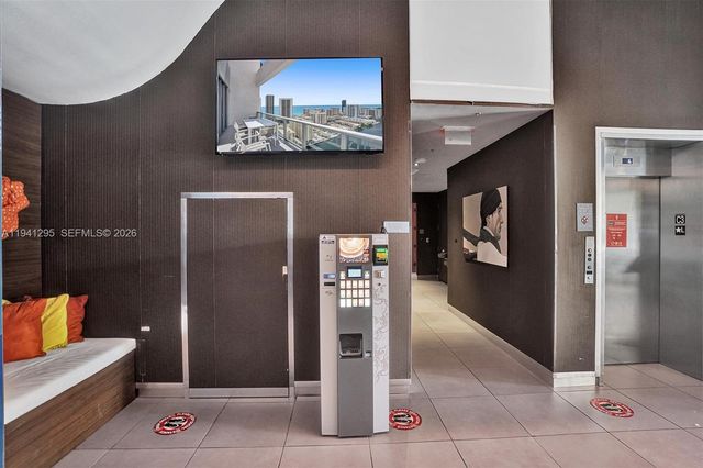 2600 E Hallandale Beach Blvd T3303, Hallandale Beach, FL 33009